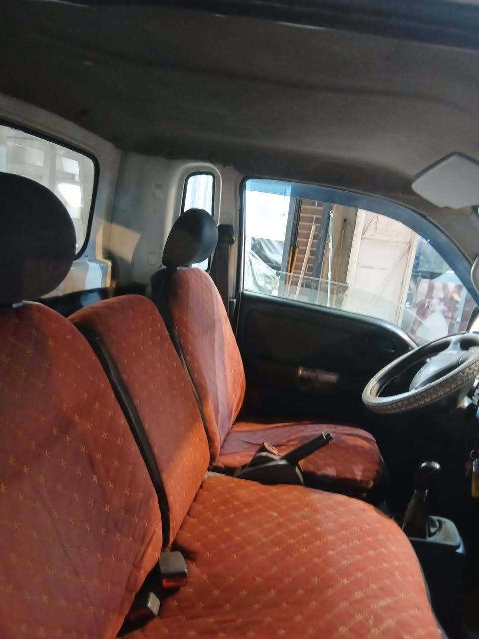 ٢٠٠٩ مكفوله من شاصي واكسن ومحرك سياره حلوه مال جناي كهربائيات كل شغاله رقم انبار سعر ٩٥ عنوان بغداد دوره *********** بيهه صبغ شويه بلباب سياره بلاديه
