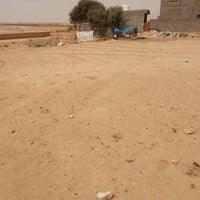 مكلف بالنشر .. قطعة ارض ركن 400 متر للبيع بالقرب من جامع الحواري محاطه...