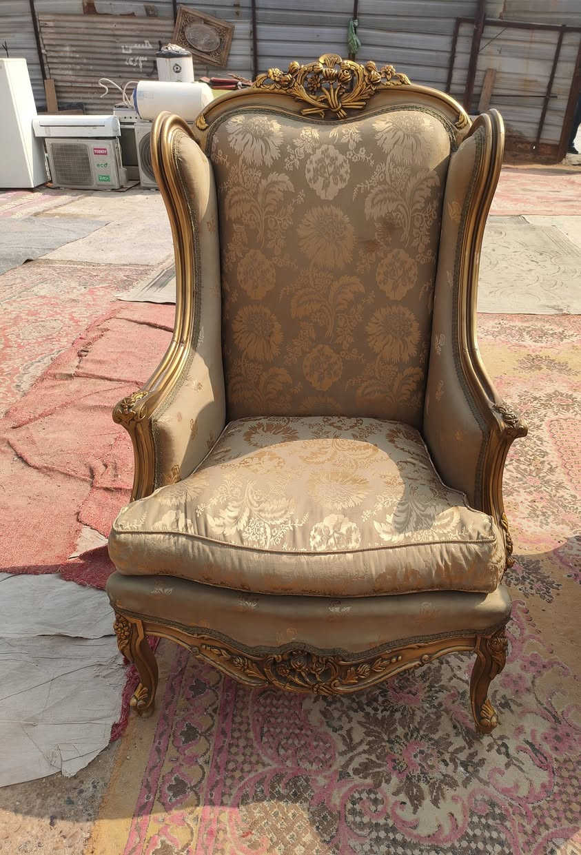 البيع تخم دمياطي 10مقاعد معة طبلات عدد 4مرمر مكاني حي اور سبع قصور شارع ابو علي يوجد توصيل الرقم ***********
