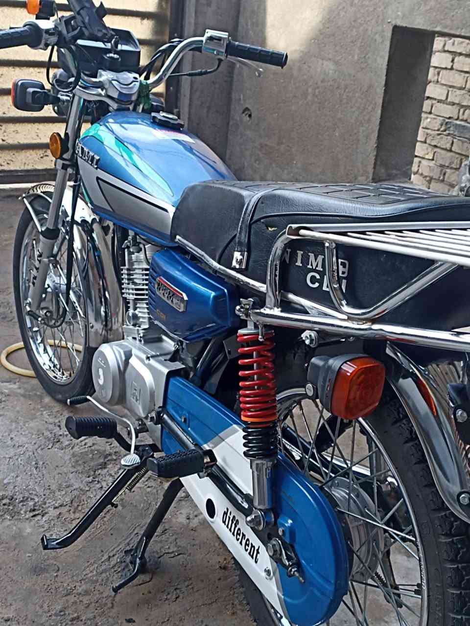 السلام عليكم مكلف بالنشر نامه موديل ٢٥ مكفوله وجاهزه ماعوزها برغي اوراق سكنر سعرها ٦٠٠ وبيها مجال للشراي مكان بابل الحمزه الغربي
***********
