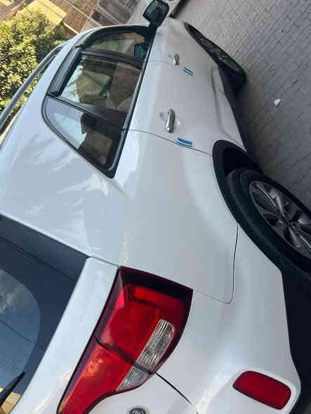 كيا سورنتو موديل 2014 خليجي 7 راكب مكفوله عده البارد الي موضح بالصور رقم واسط انگليزي السنويه لحد 2030 بأسمي والسياره شوفت عينك نظيفه ومتعوب عليها صدرها جديد عليها ادامه دوريه الموصفات نص فول معروفه موصفاتها نضام ايكو اقتصاد بانزين حساسات امامي وخلفي كامره وشاشه عمل بردات خلفيه بلاد تخم تاير كوري اصلي ويل 19
السياره احلى من الصوره الله شاهد مراح تلكا بنظافته ابد
انشاء الله راح تترحملي عليه
مكان سياره بغداد    175 بيه مجال
تواصل *********** واتساب او اتصال
