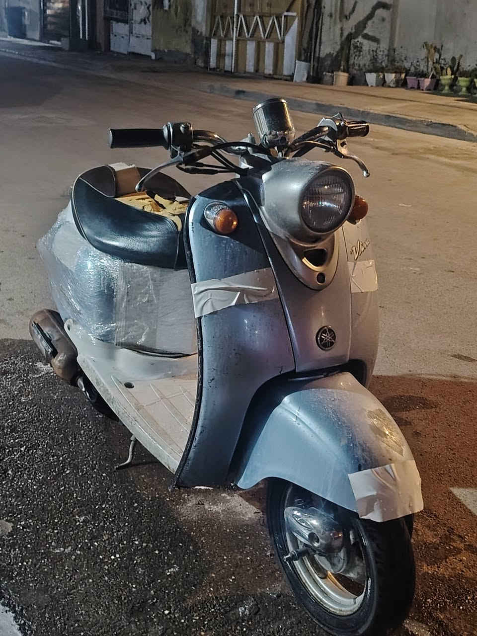 السلام علیکم دراجه للبيع ٦٠ عبد الحليم قفل اكسن محرك خير من الله اي نقص ما بيها الدراجه نضيفه الله شاهد اشاير يمنه يسره كله شغال لايت عالي ناصي بك لايت كله شغال الدراجه ربع هندر وسلف شلعه ما تسولف  العنوان بغداد حي العامل الاتصال على الرقم ***********
