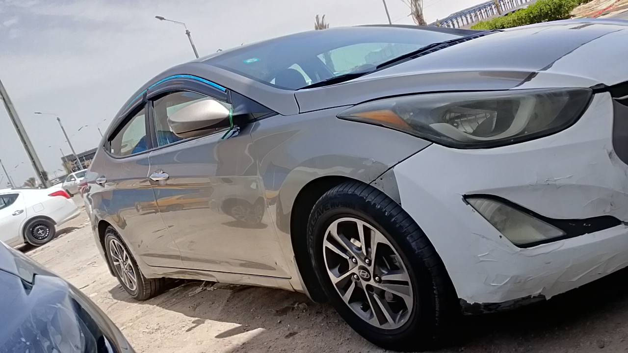 السلام عليكم الانتر الابيع وارد امريكي موديل 16 حادث بل بنيد خفيفه مكينه 1800 رقم بصره بسمي تحويل ثاني يوم البريد ثلج السعر 110 وبه مجال 
***********
