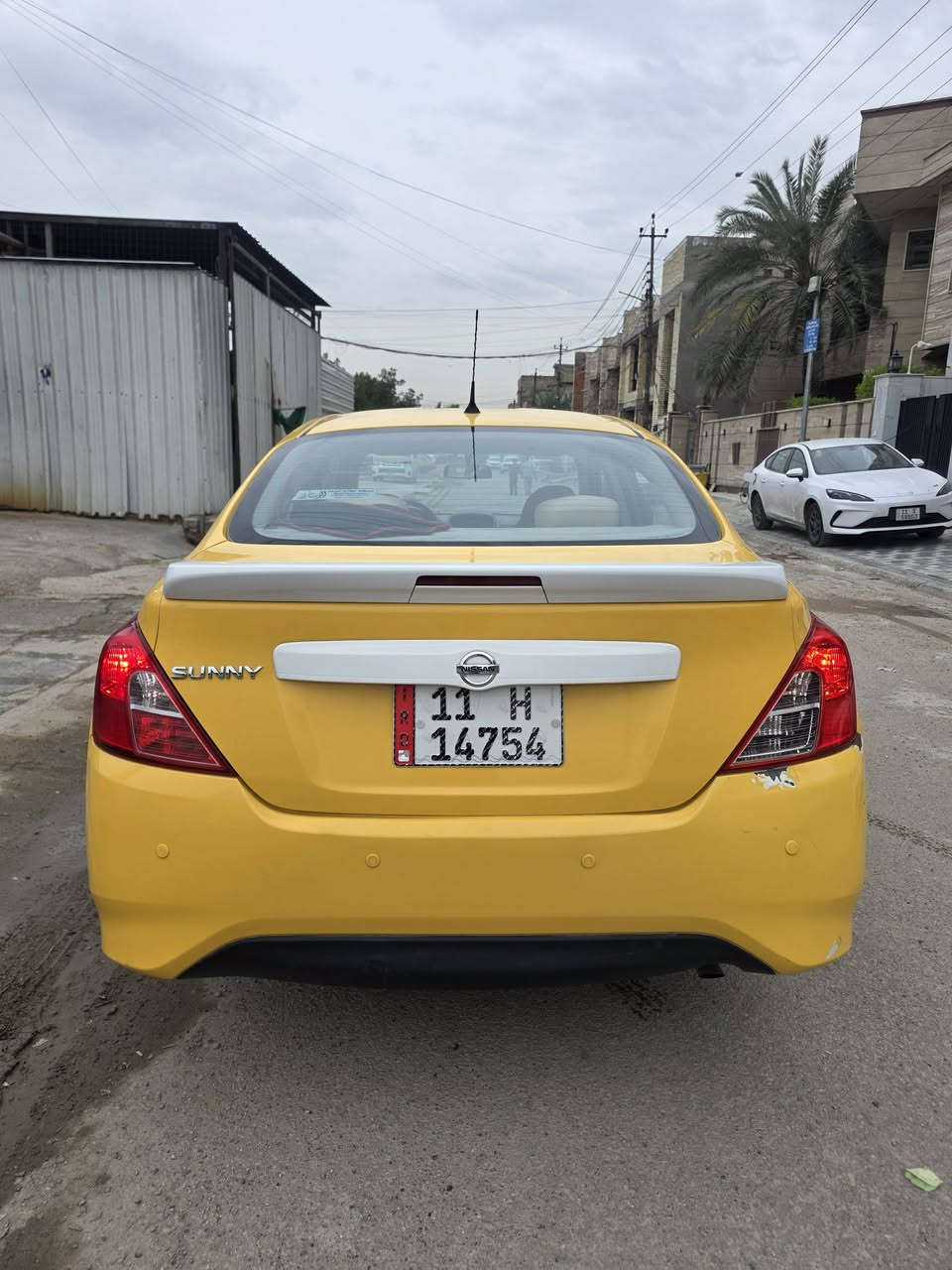 سني هندي 2021 خليجي بليته زركه بيه تبديل جاملغ ايمن وبارد بالغد شي بسيط والباقي مكفول كير ومحرك كفاله تبريد ثلج تحكم ستيرن شاشه سبايدر يدات نيكل بلوجكترات مدوشمه كاعيه وكشنات شادله لايت زنون سياره جاهزه من كل النواحي سبير المقدس ما نازل كباته الشركه بعدهن بجيسهن ماشيه ١١٩ الف حقيقي وين ميعجبك افحص رقم بغداد الجديد باسمي مكان بغداد السعر  115 ورقه للاتصال ***********
