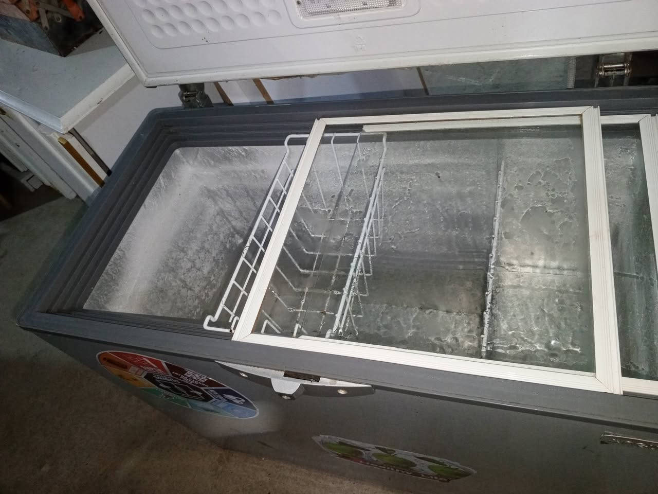 مجمده مستعمل نظافه 95٪ سعر١٦٥ الف عنوان سيميل مسيريك قرب صيدليه بيلا ب ***********
