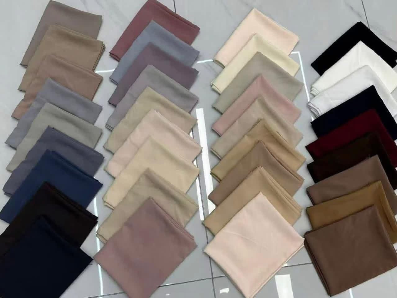 ❤️شال جرجيت ساده الخامه الخشنه الاصليه شرط الفحص  
  
متوفر 48 لون 4 كروبات     

 سعر 3 تلاف        

🚕 توصيل لجميع المحافظات 6 بغداد 5 

🤔 للاستفسار مراسله الصفحة وتساب ***********
