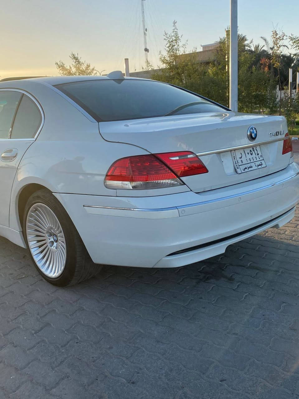 السلام عليكم
BMW e65 735Li Vip

2005

المحرك والكير وكل تفرعاته الي موجود بيه  45

السيارة محدثه بالكامل 

تدفئه تبريد وسبلت بالسقف وثلاجه خلفيه 

ادامة كاملة لمنظومة الأحتراق ..نوزلات وبلكات ومجاول 

عندي وكالة عامة من راعي السيارة وين متريد احولك 

السعر 130 وبيه مجال للطيبين
***********
