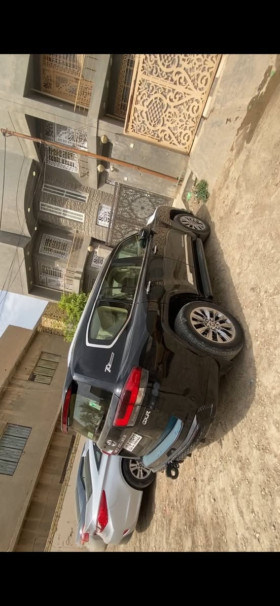 لاندكروز٢٢ GXRكفاله عامه ماشيه ٣٠ الف جديده السياره مغلفهppf بلكامل  السياره رقم اربيل المكان بابل حله   (***********) للتواصل
