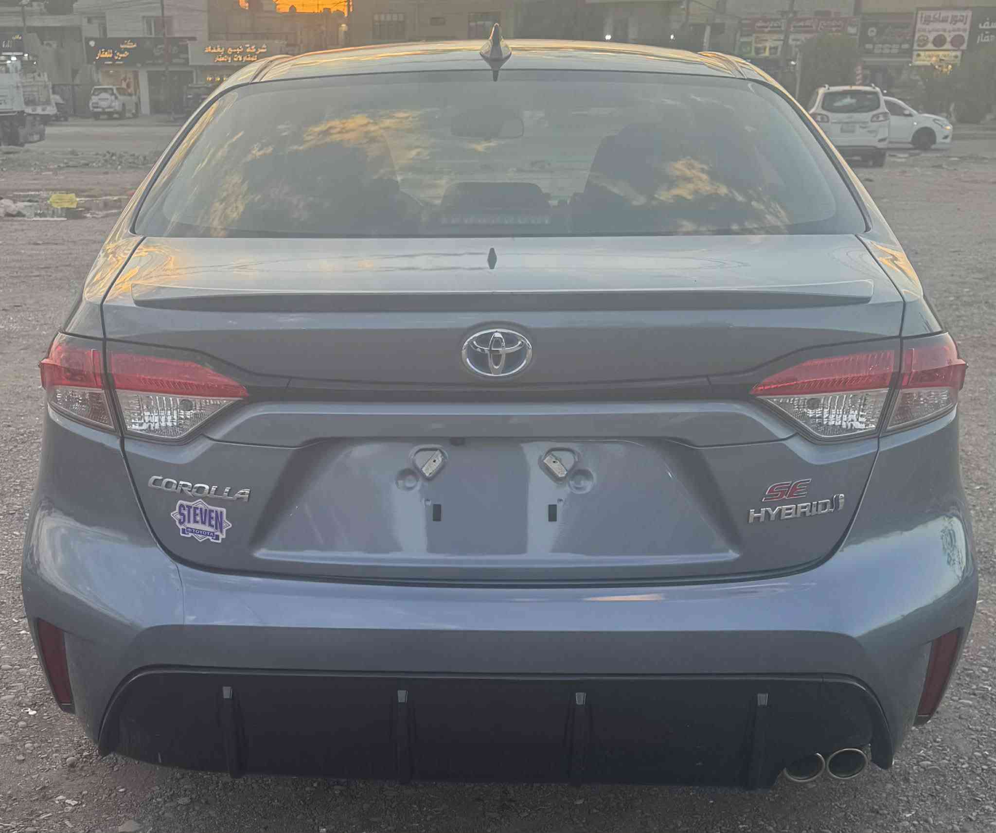 السلام عليكم للبيع فقط تويوتا كورلا هايبرد وارد أمريكي موديل 2024 محرك 1800 المرغوب حادثها موضح بالصوره فقط بارد بأماكن معينه بدون قطره صبغ  للاستفسار ***********
