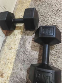 دمبلص جديد المجموع ٢٤ كيلو مامتواجد عالفيس مكلف بالنشر 07700513712