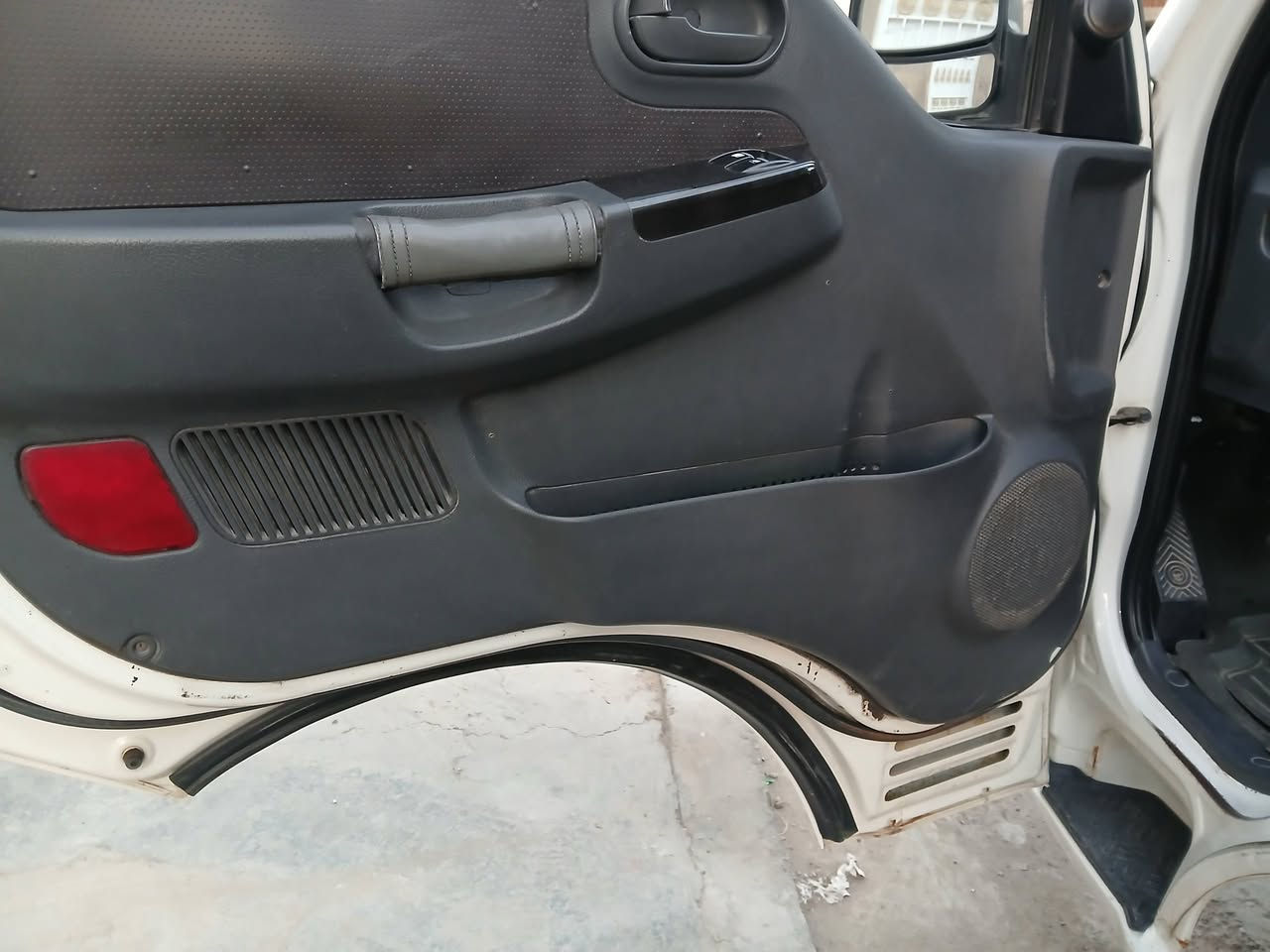 سلام عليكم للبيع كيا فحل موديل ١٦ مكفولة كفالة عامة مكينة كير اكسل شاصي مكفول رقم ديالي  بسمي تحويل ثاني يوم تحويرة ١٤ استد ٢٧ تانكي ١٠٠لتر  مابيهة نقص السعر ١٣٥ بيهة مجال بسيط موبايل ***********مكاني بغداد الكمالية    ملاحظة المحجر مو وياهة
