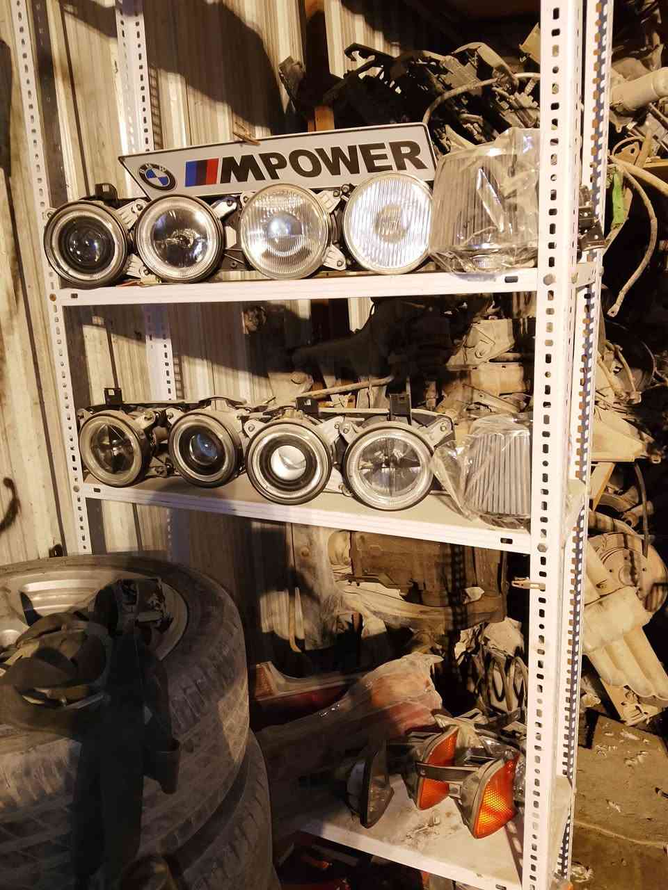 متوفر غراض BMW  جميع الأحجام محلات أبو حيدر التميمي بصره الزبير شارع الشعيبه الجديد قرب سنتر در الجنوب رقمي ***********

