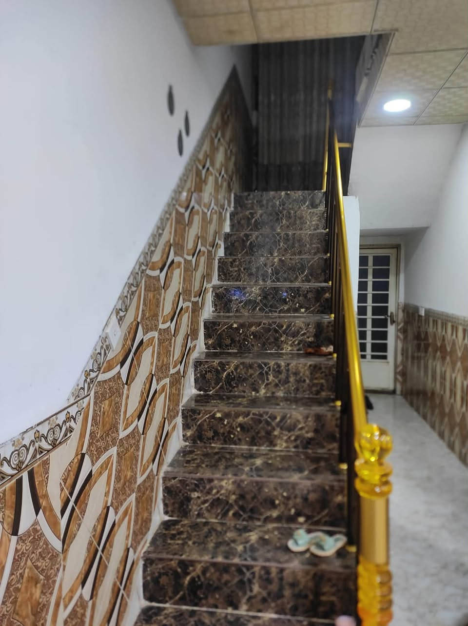 السلام عليكم
دار للبيع طابقين طابو ملك صرف 🏠
مساحه 125م خريطه جداً ممتازه ومرتبه 
خدمات كامله واصله للباب 
موقعه ممتاز 
باب الدرب خلف سكله الزهيري 
سعر مناسب اتصل وتدلل 

للاستفسار ***********
