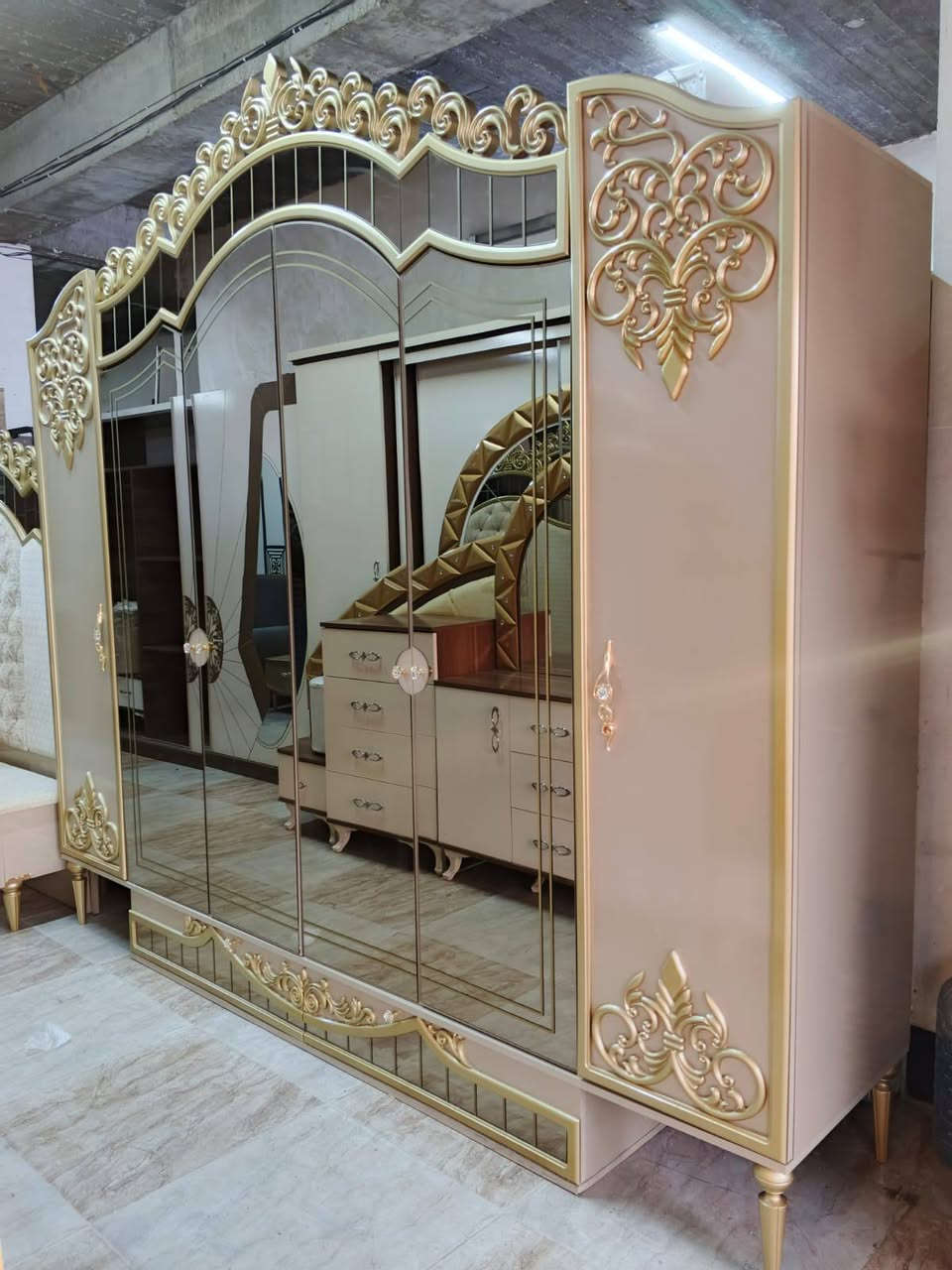 السلام عليكم  زبائنه الكرام👑معرض المصطفى لبيع غرف النوم 🔥التركي ومستعدين لشراء كافه الغرف النوم💯  المستعمله.وغرف النوم الملكيه 🪬 اخو الجديد 8 قطع 🗯️
مستعدون بتجهيز اثاث بيت كامل✨ وشراء  اثاث بيت كامل
 العنوان كركوك💥 القادسيه الثانيه شارع ابو وليد للاستفسار اتصال ع رقم /***********//*********** كركوك, العراق
