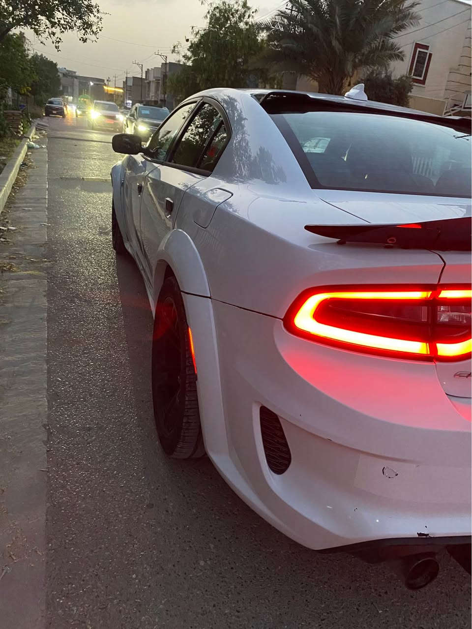 السلام عليكم 
چارجر موديل 16   /  Rt 5700 
رقم اربيل 
نص مواصفات محدثة وايد بدي 
ويل 20 تخم تاير جديد صدر جديد
 باتري جديد تبريد منظومة جديدة 
كشن كهرباء شاشة جبيرة
وبقية المواصفات المعروفه 
بيها كزوز ودبات سود صوتها طرب 
العنوان  بغداد / الدوره 
*********** Colombo, Sri Lanka
