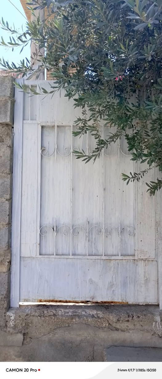 السلام عليكم
باب ودرج للبيع للاستفسار اتصل ***********
