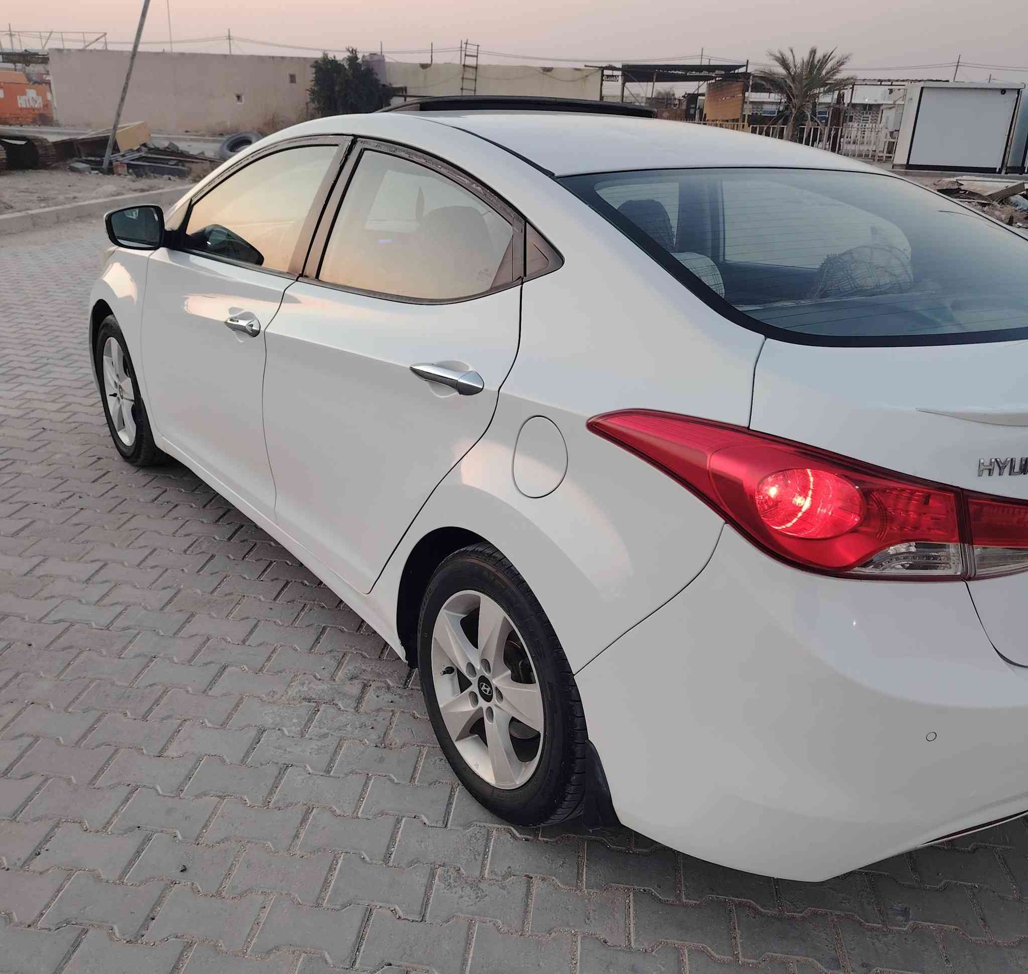 سلام عليكم الانتره 2012 خليجي مكينه 1600رقم نجف سنويه ل 27 سياره مكفوله كفاله عامه عده تكحيل كادت موصفاته فول 1/1 سياره حلوه وجاهزه مكينه كير كفاله حداديه عايزه دواخل حلوه نضيفه اي إستفسار *********** مكان نجف مشخاب
