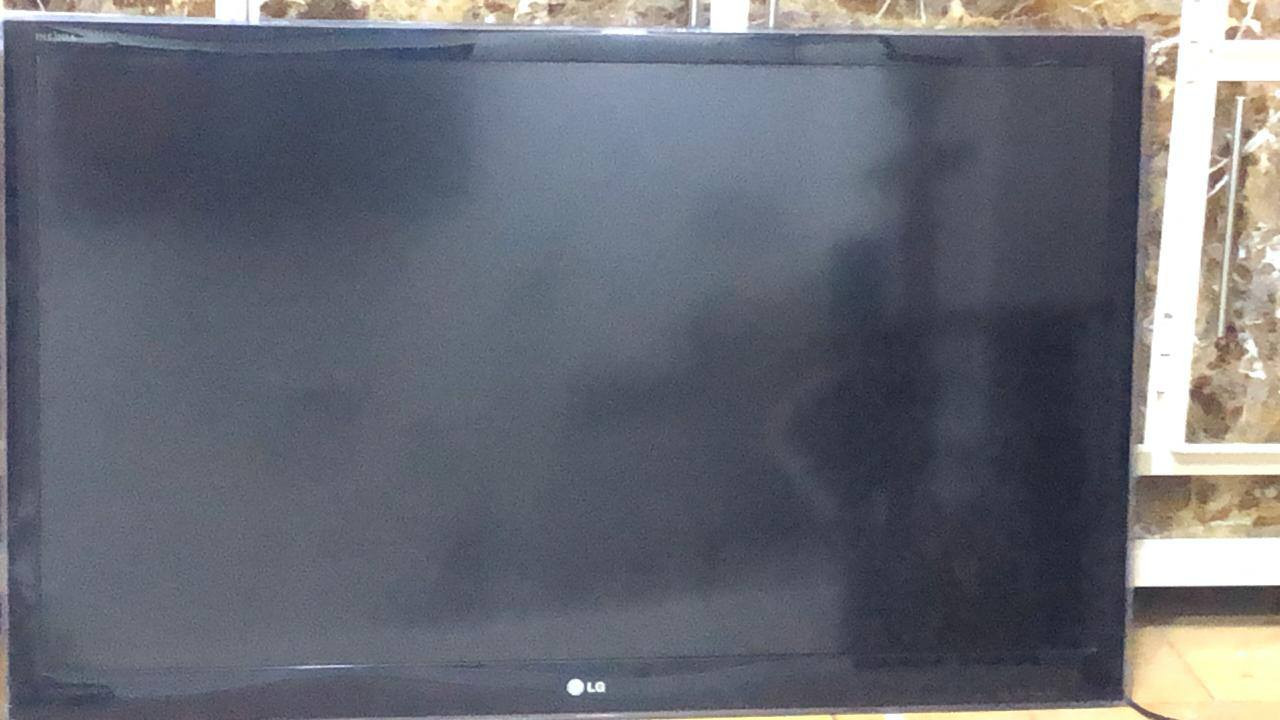 سلام عليكم
بلازمه حجم 49 LG 
مابيها اي شي 
بدون نت بدون نت 
والله نضيفه حيل
مفوله فول 
البيع السعر 180 الف 
المكان بغداد الجديدة 
***********
