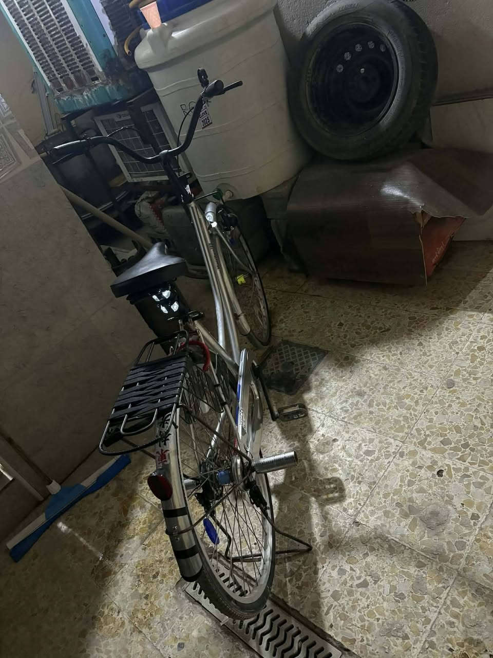 السلام عليكم
بايسكل للبيع
موديل2018
تايرات جديده
النضافه 85٪
السعر 100وبي مجال للشراي
عنوان نجف الاشرف حي الوفاء


**إذا كنت صاحب هذا الإعلان وتريد حذفه لأي سبب، رجاءا أرسل رسالة إلى الدعم الفني**