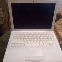 لابتوب ابل • بدون شاحن • مقفل