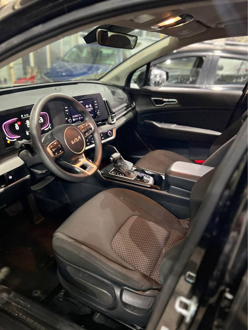 كيا سپورتاج 2024 
سعر /165 ورقه و مجال 
مواسفات 
كوشن هيتر 
شاشه الكتروني 
بريك بصمه 
كاميره 
حساس 
تحديد سرعه 
تحكم سترين 
بعد بيها هواي مواسفات 
سياره بيها (باب و جملغ حافيد بولند سبغ) بدون داخلي 
مكان سياره اربيل شارع 100- معرض سردار هسنى
اتصل رقم /*********** أربيل, العراق
