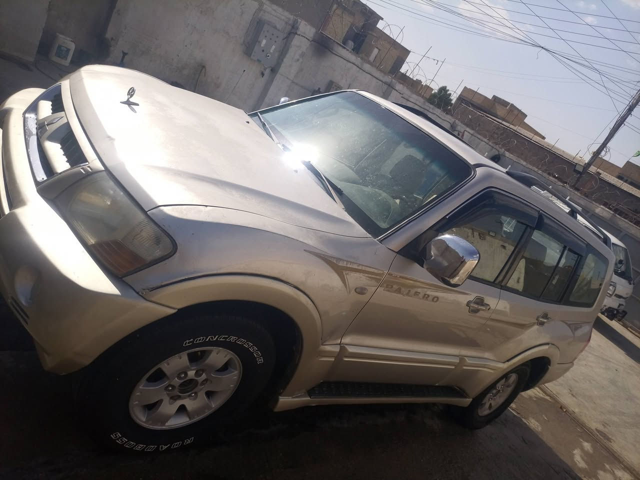 سلام عليكم سياره باجيرو البيع مديل 2003 بسمي صار يومين من داورته السياره مكفوله من الصبغ والظربه السعر 65 بيه مجال بسيط ***********

