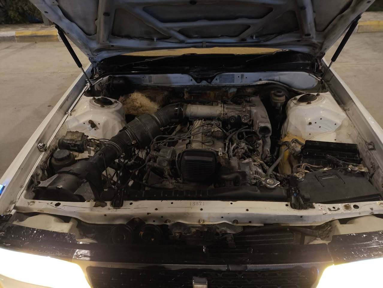 سلام عليكم شيزر لبيع مكينه وكير وحداده وكهرباء شرط السياره جاهزه مال جناي السياره احله من الصوره مكفوله من الكص ونغل والعيب الشرعي كله رقم ذي قار سنويه 29رعيه جاري شرط التحويل مشروع وطني مكان ذي قار حي اريدو السعر 42وبيه مجال بصيط انتصال على الرقم أو بيه وتساب ***********وبل خدمه
