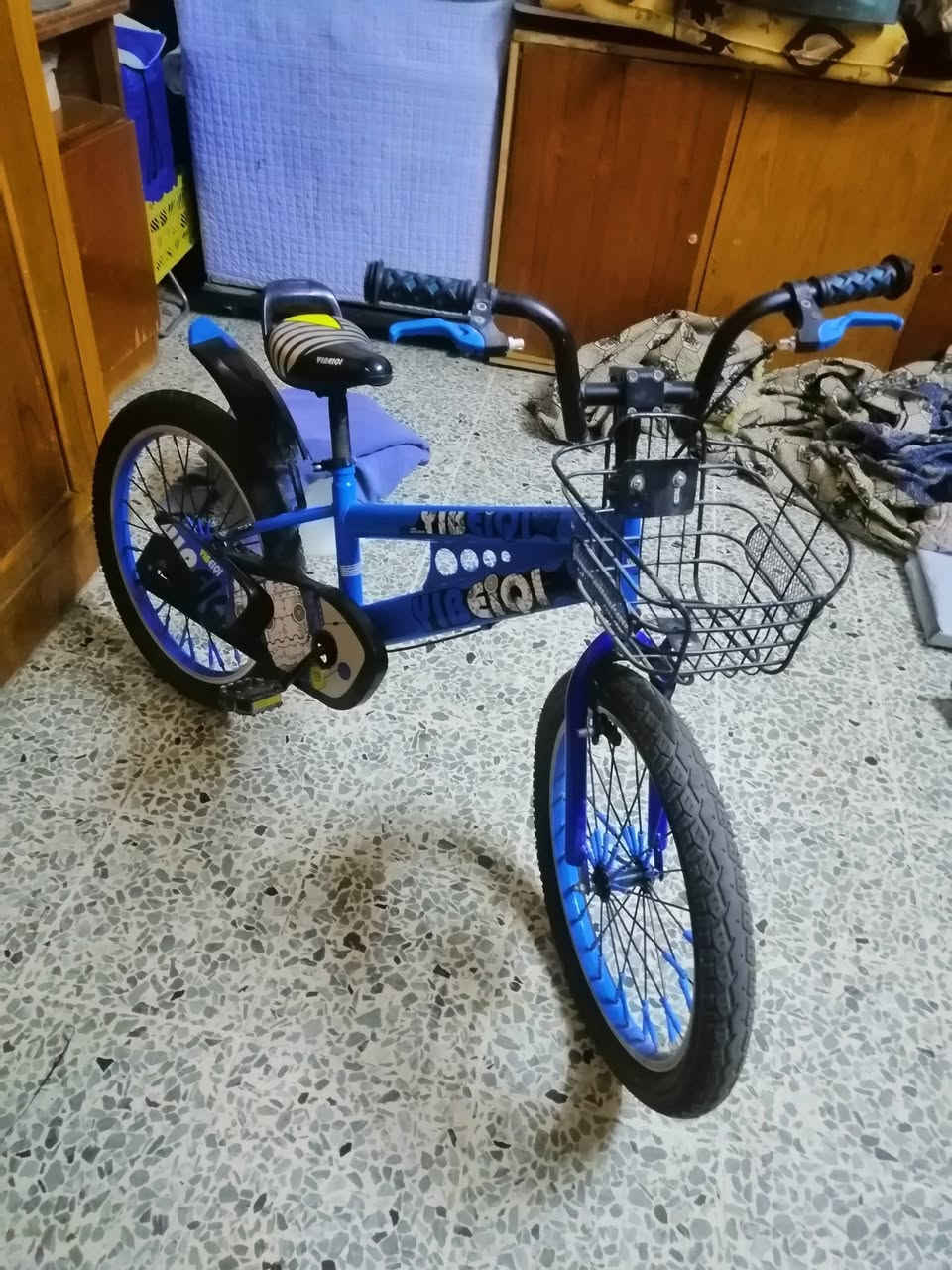 للبيع بايسكل نظيف حيل ما نقصو غير الجملق الممي ويحتجلو قمجه مل اصطاب الكدام السعر ٦٥ وبي مجال بسيط مكان موصل حي التحرير قرب متوسطه المهدي للبنين للاتصال على الرقم ***********
