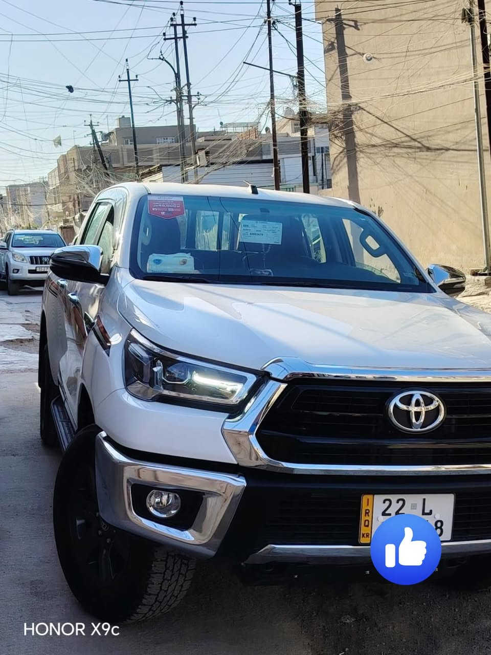 � للبيع Toyota Hilux موديل 2025
السعر  355

وكالة ساز من الشركه مباشر بعدهه بلضمان ماشيه 5000 

اخت الزيرو 

▪️ النوع: تويوتا هايلوكس

▪️ الموديل: 2025

▪️ اللون: أبيض

▪️الكير : أوتوماتيك

▪️: دبل (4×4)

المواصفات:

✔️ إنارة LED أمامية

✔️ شاشة معلومات

✔️ كاميرا خلفية

✔️ تحكم بالستيرن

✔️ مري شفط 

كشنات تبريد 

حساسات خلفيه 

شحن لاسلكي 

رادار نقطه عمياء 

ضغط اطارات 

مانع انزلاق 

مواصفات 1/1 

الحالة:

سيارة جديدة ونظيفة جداً، استخدام 4 اشهر فقط استخدام شخصي 

***********
