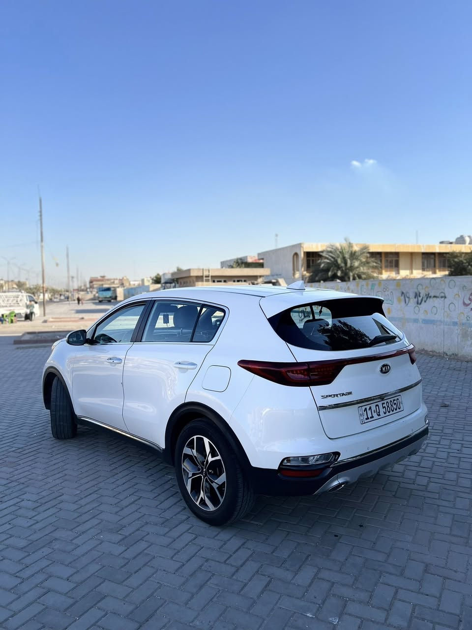 السلام عليكم
من رخصة الأدمن المُحترم..
للبيع سيارة كيا سبورتج موديل2022
كوري خليجي اصل .
كفالة عامة 
السيارة بدون صبغ ، مكينة گاز .
السيارة مكفولة من الدعامية للدعامية.
السيارة فوصل مواصفات عدى الفتحة 
مواصفاتها 1/1.
السيارة بأسمي تحويل ثاني يوم .
رقم السيارة بغداد 
موقع السيارة بغداد.
السعر 168 وبيها مجال للشراي .
للتواصل والاستفسار على الرقم فقط غير متواجد على الفيس 
الرقم / ***********
