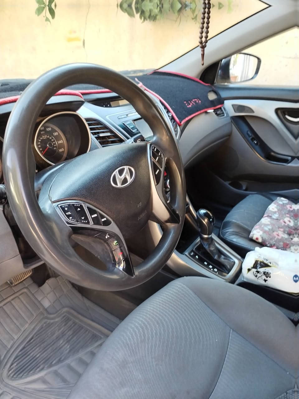 السلام عليكم النترا تكسي جوال موديل ١٦  أمريكي مكينه ١٨٠٠ بأسمى ضرر الباب عكس السايق فقط مكينه كيير خير من الله رقم ديالى للتواصل الاتصال ع رقم *********** عنوان بعقوبه
السعر١١٥ وبيها مجال للشراي
