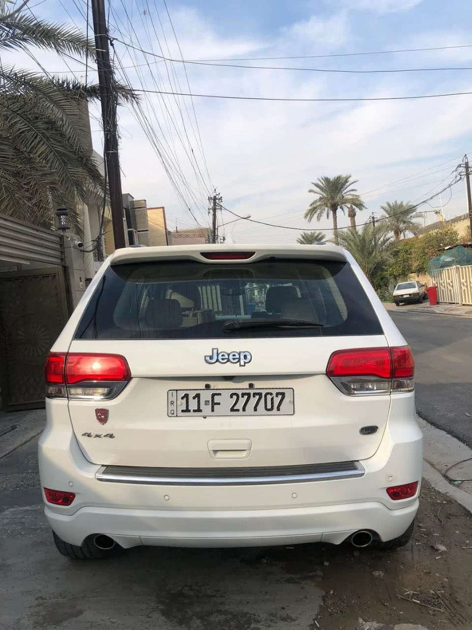 جيب اوفر لاند :2020 (خليجي) 
المحرك : V6.  3.6L فول فول 
لون:ابيض ماشية 53
رقم بغداد تحويل ثاني يوم
 
المواصفات :
* دفع رباعي 4x4 . 
* شاشات 3
* سقف بانوراما . 
* شاشه كبيرة 8.4 انج . 
* نظام الخرائط (GPS) .
* نظام التعليق هوائي (جكات) . 
* ستيرن كهربائي . 
* المصابيح الأمامية زنون .
* كشافات الضباب زنون .     
* تشغيل عن بعد .
* صندوق كهربائي .
* داخل مشمشي  .
* حفظ وضعيات الجلوس (ميموري) . 
* المقاعد الأمامية كهربائية .
* المقاعد الأمامية تبريد وتدفئة .
* سستم صوت الباين. 
* حساسات أمامية
* حساسات خلفية . 
* كاميرا خلفية .
* تدفئة ستيرن . 
* بخاخ ماء على المصابيح الامامي.
* المرايا الجانبية قابلة للطي .
* مرايا متحسسه للضوء العالي . 
* مقود السائق من الخشب . 
* بلوتوث تلفون . 
* محدد سرعة . 
* نظام التشغيل والاطفاء الاوتوماتيكي ( Auto Start System ) .

السعر: 31
للاستفسار: ***********
العنوان: بغداد
