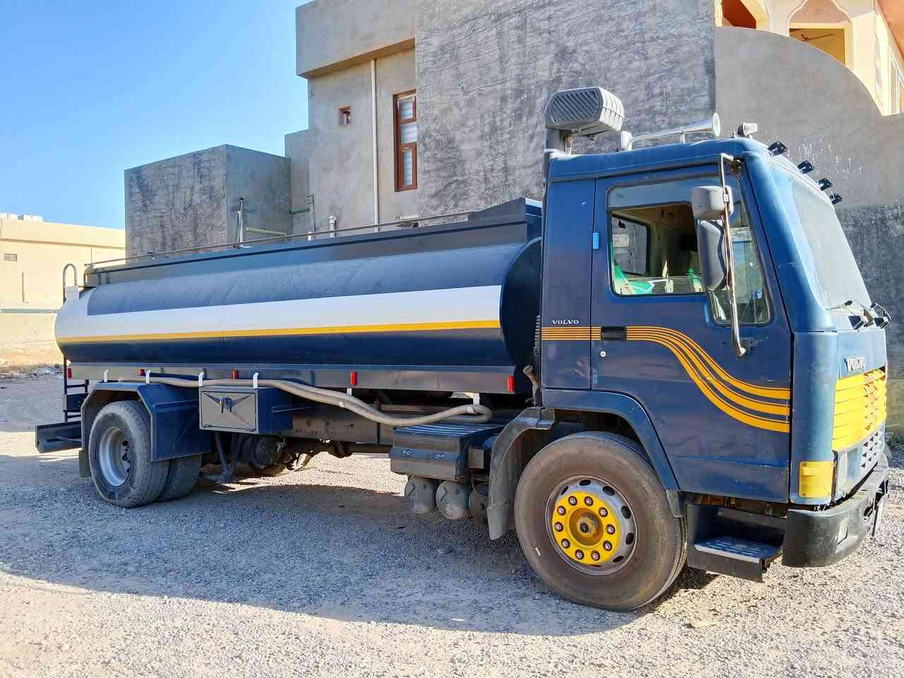 فالفو للبيع موديل 93

محرك H7 

كير 3_3

 رقم نينوى انكليزي باسمي

تانكي  جديد 

مكاني صلاح الدين  
***********
