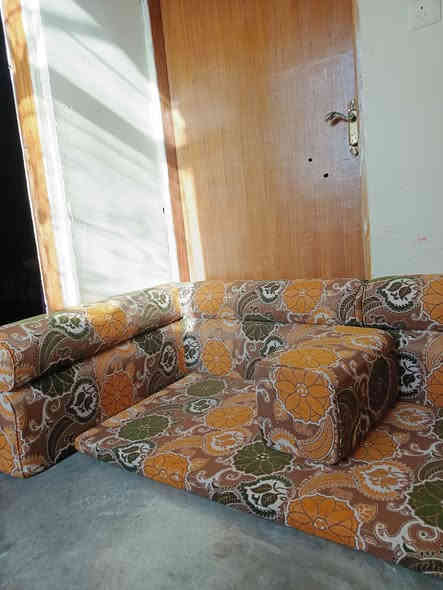 طخم مستعمل السعر 350 الف للاتصال ***********/***********
