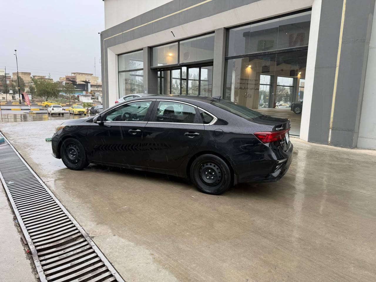 السلام عليكم 
كيا فورتي ex 2021
ماشيه 50 الف
كير محرك شرط
شاشه كامرة 
تحكمات استيرن 
سنوية جديدة 
رقم جديد
تدفئة كشنات
شاحنة وايرليس
رادارات 
صبغ بوند وجملغ امامي وباب 

السعر 128 وبيها مجال بسيط 

للاستفسار مرجعة مكتب منارة الحدباء لتجارة السيارات وتنظيم عقود بيع وشراء السيارات حي المثنى فرع إعدادية الرسالة 

***********
***********
