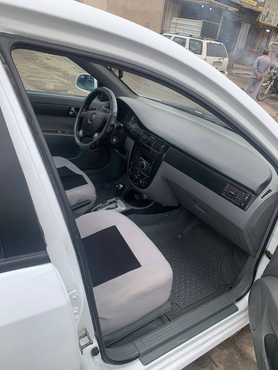 سلام عليكم اوبتره ٢٠١٤ رقم كربلاء بئسمنه ضرر فقط الجاملغ الخلفي بي ضربه خفيفه ومصبوغ وقبق جنطه مبدل والباقي مكفول كير مكينه تخم تاير صدر خلفي امامي مكانهه بغداد سعرهه ٧٥اتصال ***********
