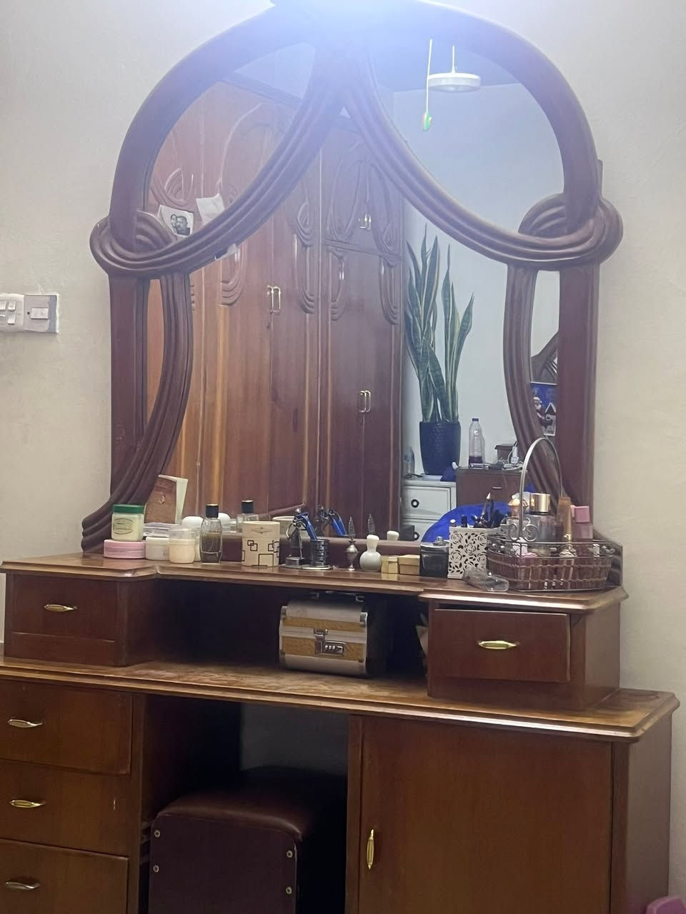 غرفة نوم صاج ٦ وملحق


**إذا كنت صاحب هذا الإعلان وتريد حذفه لأي سبب، رجاءا أرسل رسالة إلى الدعم الفني**