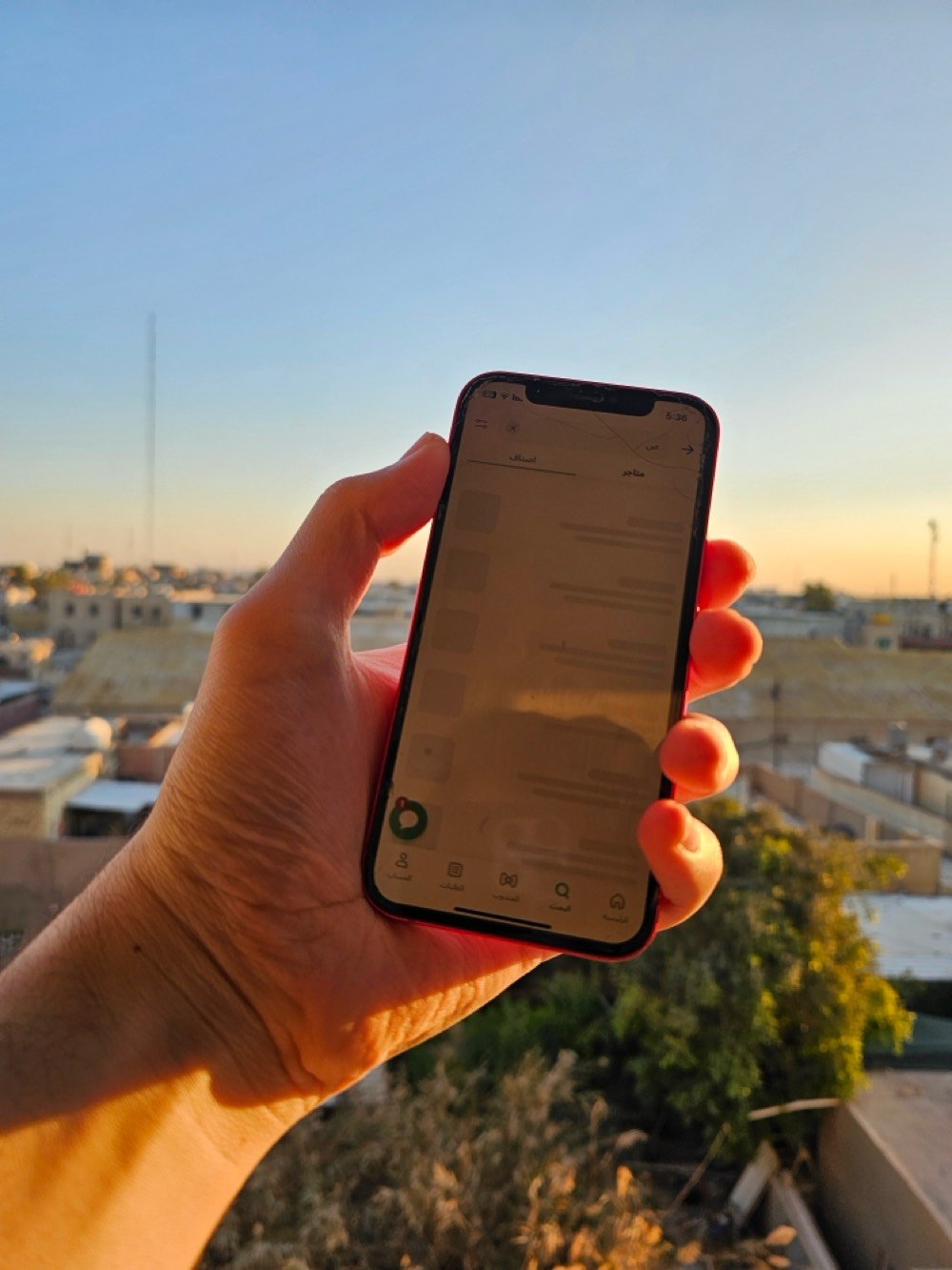 ايفون 12 العادي سعر جوه السوك وبي مجال بسيط  ذاكره 64 اللجهاز عل المصنع كلشي ممبدل بي بطاريته 77 مالت المصنع ممبدله هاي الخدوش ع الشاشة لاصقه 
فول موصفات شخطه ما بي اني جنت استخدمه بس للاتصال لان عندي ايباد للالعاب مكاني بغداد سبع ابكار 
راسلني واتساب فقط 