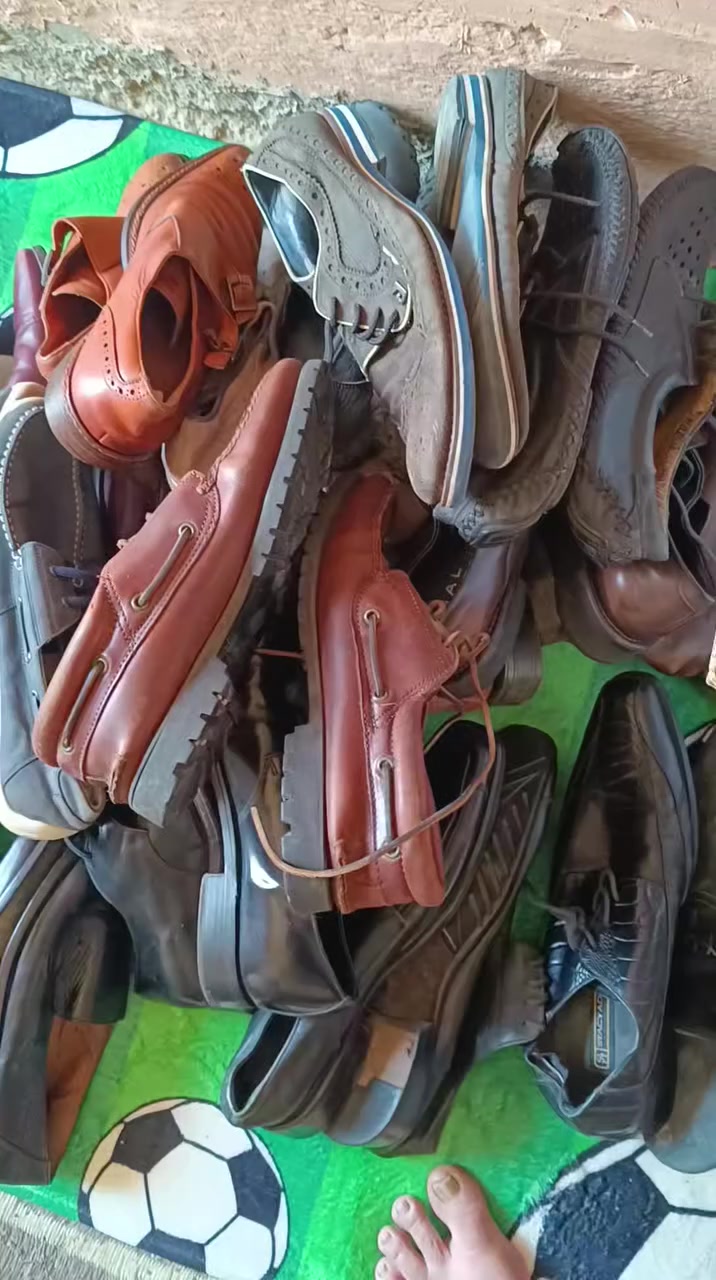 جملة فقط 22 قطعة من ال41 لل44 للاستفسار *********** متوفر واتس اب وخدمة توصيل لكافة المحافظات ...
