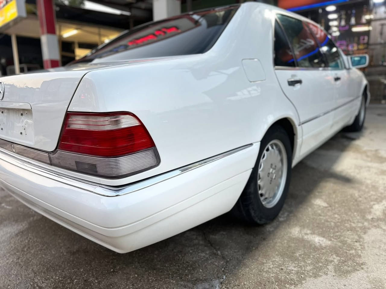 السعر 125
السلام عليكم شبح 1996 -S320

شادلها منضومه غاز 100 لتر انسى العطل والصرف والدولنز 

انشط من البنزين المحسن والسوبر

ماشيه 249

باب طويل لارج

فتحه بانوراما زجاج

كشنات كهرباء 

داخل بيجي 

سستم صوت اصلي شاده جديد من شركه BOOS مع مشغل SONY 

منضومه زينون عالي ناصي متغير اللون بين الاصفر والثلجي من التليفون

تخم تاير وباتري وحداديه اماميه وخلفيه ادامه جديد 

دبل فيت بم بوش اصلي وتخم بلكات وفلاتر ونوزلات جديد مال وراد يابان 

برده خلفيه كهرباء 

السياره مكلفتني 155

وعارضها حاليا ب125 

مكان السياره حله

للاستفسار 

***********

ملاحضه السياره مامعمره كلها عالبلاد فقط بيها 3 قطع صبغ بدون حادث
