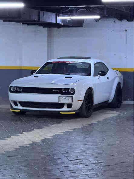 دوج جالنجر موديل 2013
السياره فول مواصفات فئه خاصه ريد رسنك 1/1
محرك 3600 كير 5 نمر 
١-فتحه سقف 
٢-تبريد قطعتين 
٣-شاشه لمس + قلاب سيدي +اواكس + بلوتوث
٤-شفتات 
٥- كشنات تدفئه 
٦-نظام سبورت 
٧-فول تحكم ستيرين 
٨-يصمه اشغيل + بصمه ابواب 
٩- سبيسرات تخم
السياره محدثه بجم هلكات + وايد بدي 
ويل جديد حجم 20 اصلي 
تخم تاير جديد الخلفي 315 الامامي 275
كشنات جديده 
رقم بغداد بأسمي تحويل ثاني يوم
السياره حادثها خلفي جاملغ وباب 
بيها قطع صبغ ابيع حزام مكفول من الشواصي واللغود 
السعر 117 وبيها مجال بسيط 
للاستفسار الاتصال *********** بغداد
