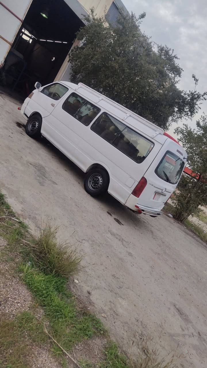 السلام عليكم H1 لبيع موديل 2014 استلام 2015 سياره باسمي مصفره من كلشي اني ستلمته  بيدي ولحد الان بيدي اي سايق ما اركب بيه سياره مومال شارع بس للخط 
مكفوله من الحدث تخم تاير جديد مكينه 3y لوك هسه شاده 
دوشمه جديده ارضيه جديده مال كوستر 
السعر 88  الاستفسار ***********
