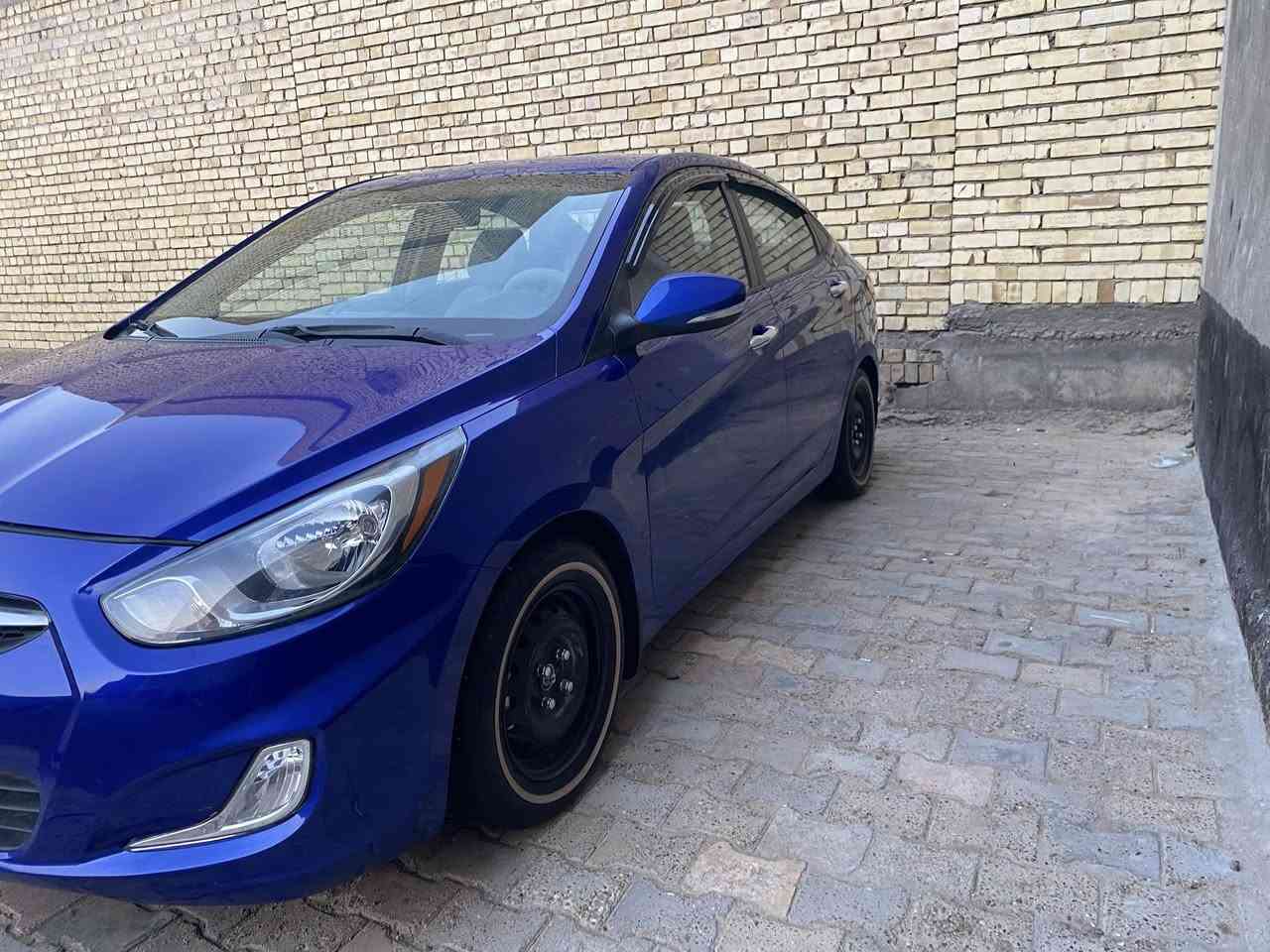 سلام عليكم اكسنت للبيع مديل 2013وارد أمريكي محرك 1600 بيها صبغ صفحه اليسار مع البنيد اثر خدوش وطخات  الدواخل مكفوله وصفحه اليمين مكفوله قماره مكفوله والجنطه مكفوله رقم بغداد انگليزي بأسمي تخم تاير باتري جديد السعر المطلوب 85 ورقه الشراي يتصل ***********وعندي صور الصفحه قبل الصبغ
