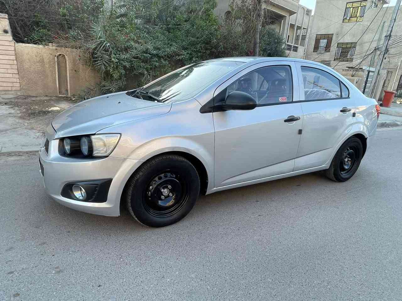 السلام عليكم شوفر ليت افيو سونك موديل 2012استلام الشركه العالم خليجه بيها قطعتين صبغ فقط الهلال مال جاملغ بدون دواخل لا لغد ولا شاصي ولا يربالك السياره رقم نكليزي بسمي تحول ثاني يوم جاهز كير محرك تبريد صدر مابيها اي نقص تخم تاير جديد باتري قبل سبوع شديته السياره على وضع الشركه ماتصرف دينار عليها السعر 68 وبيها مجال بسيط جدن التصال (***********)العنوان بغداد الشعب سوق شلال
