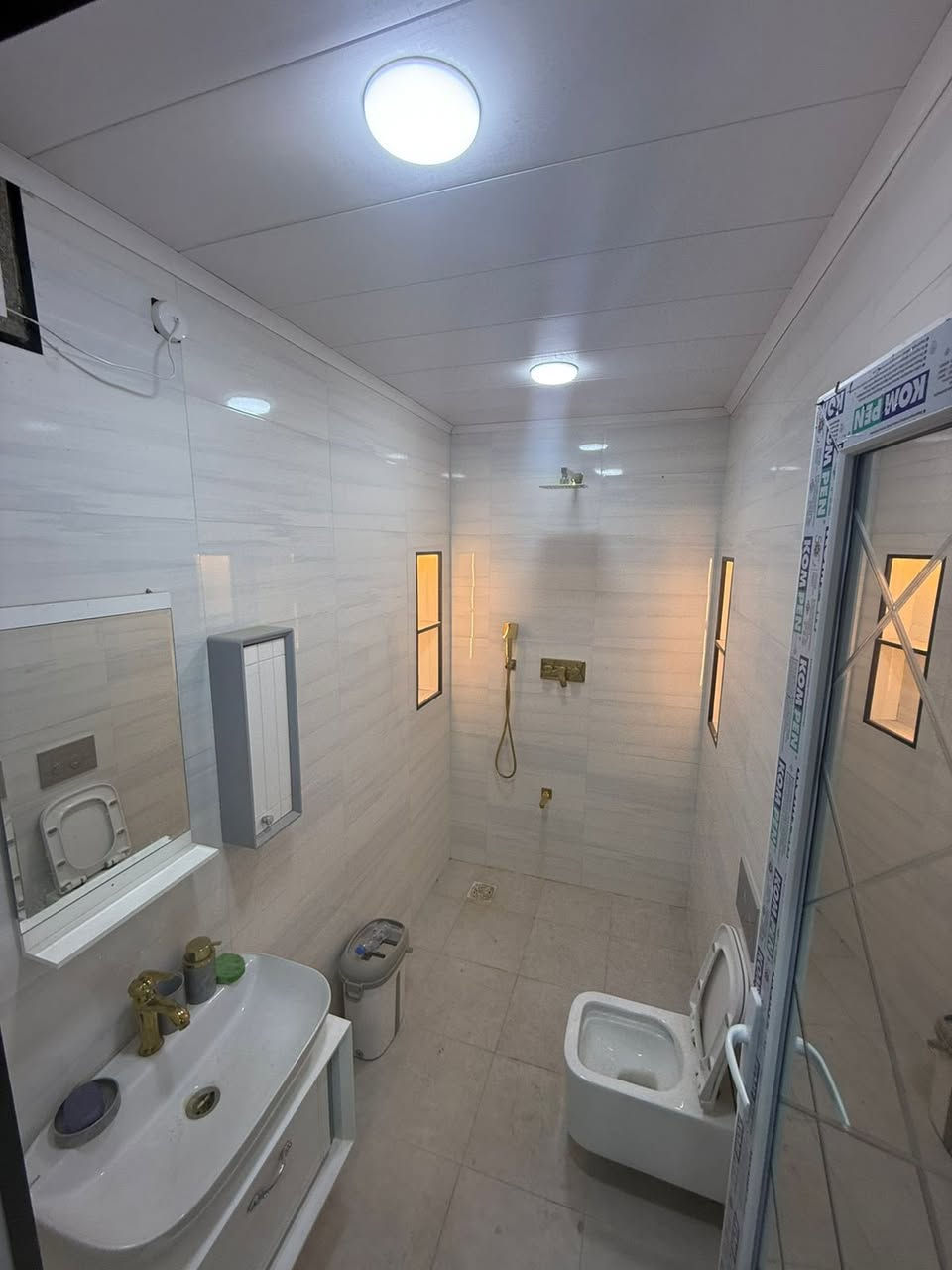 � عرض عقاري حصري – مكتب التصميم العقاري
🏡 النوع: دار سكن

📐 المساحة: __________130م

طابقين 💰 ثلاث غرف نوم بناء درجة أولى 

✨ قطعة مميزة مختارة بعناية ضمن منطقة _ممتازة

✔️ موقع استراتيجي يضمن قيمة استثمارية متصاعدة

✔️ مناسبة للسكن الراقي أو المشاريع الاستثمارية

✔️ منطقة مخدومة بالكامل وقريبة من جميع الخدمات

✔️ مواصفات نادرة وفرصة حقيقية لا تتكرر

العنوان بابل ازوير الغربي قرب أسواق كرز

🔒 المصداقية أولاً

نلتزم بالوضوح الكامل، المعاينة على أرض الواقع، ومتابعة دقيقة حتى إتمام الاتفاق بكل ثقة واطمئنان.

📞 للاستفسار والمشاهدة – تواصل معنا:

***********

***********

🏢 مكتب التصميم العقاري

خبرة، ثقة، وسمعة طيبة في سوق العقارات

📌 العنوان: حي الصحة – مجاور جامع الهندي
