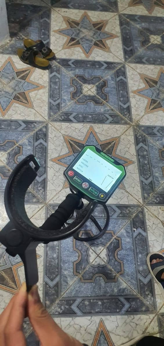 كاشف معادن لبيع ***********
