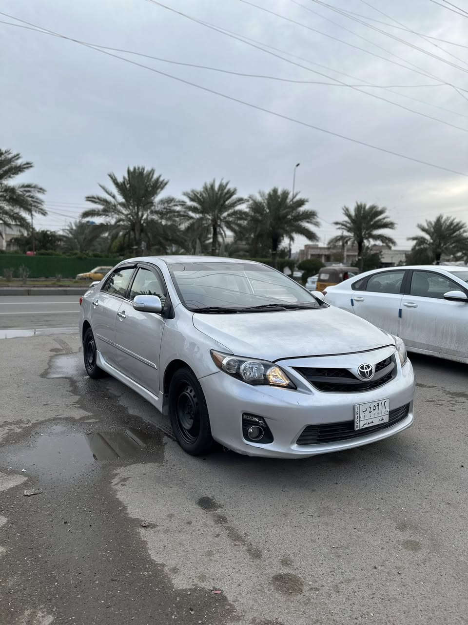 سلام عليكم كورلا 2009 سياره كلش نضيفه وبلاديه 
على وضع الشركه بيها كم قطعه جارده 
كير مكينه صدر تبريد تخم تاير كله جديد 
مكان السياره بغداد البنوك سعر السياره 98 
***********
