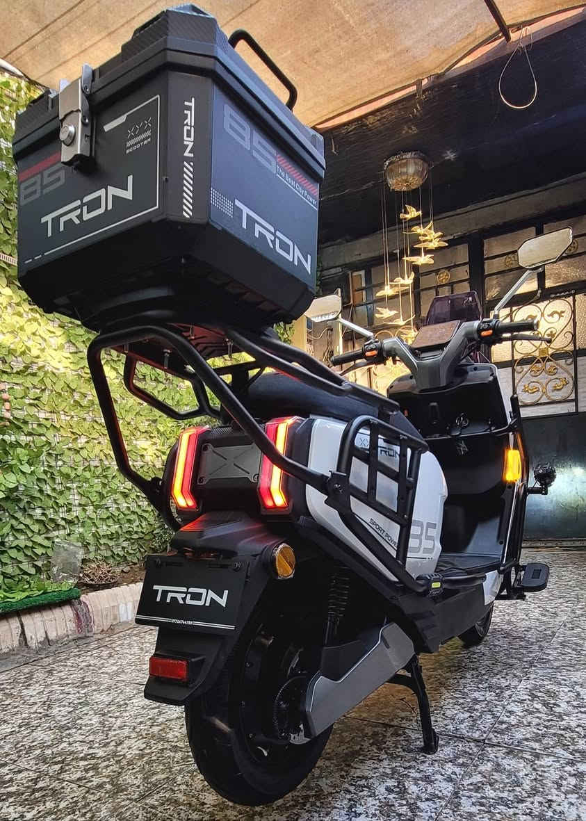 السلام عليكم..
 صاعقه.. 2026....TRON......عدد البطاريات..6..مسطره ..النوع كرافين..الملف ..2000w...تمشيك بل شحنه الواحده ..70.k.كيلو ....بلوتوث..مثبت سرعه..مخرج شحن USP...شاحنه اصليه تدعم الشحن السريع والأيقاف الذاتي عند امتلاء البطاريات..الدراجه بعده وضع وكاله..مستخدمه _7 _ ايام    فقط ..مكفوله من الشخط الواحد ..تكدر تكول زيروو..وصله بيه ..السعر (مليون ) قفل ...مكاني بغداد الشعب..قرب محكمة الشعب الجديده على الشارع العام الشراي يتصل..***********...واتساب موجود
