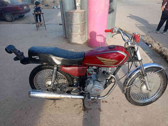 السلام وعليكم ماطور بارت اربع تسعات ماطور تحريكه معدل نار السعر 225وبي مجال شراي الاتصال على الرقم ***********
