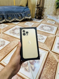 ايفون 13 برو ماكس الجهاز نظيف ومكفول الذاكره 256 ملحقاته كامله سعر 650...